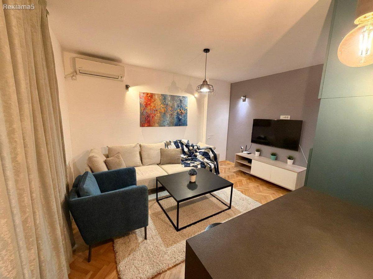 TWO-ROOM APARTMENT FOR RENT IN THE CENTER - OPPOSITE TO SOBOREN HRAM