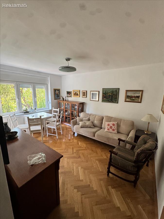 STAN VO CENTAR SPROTI VLADA 52 M2