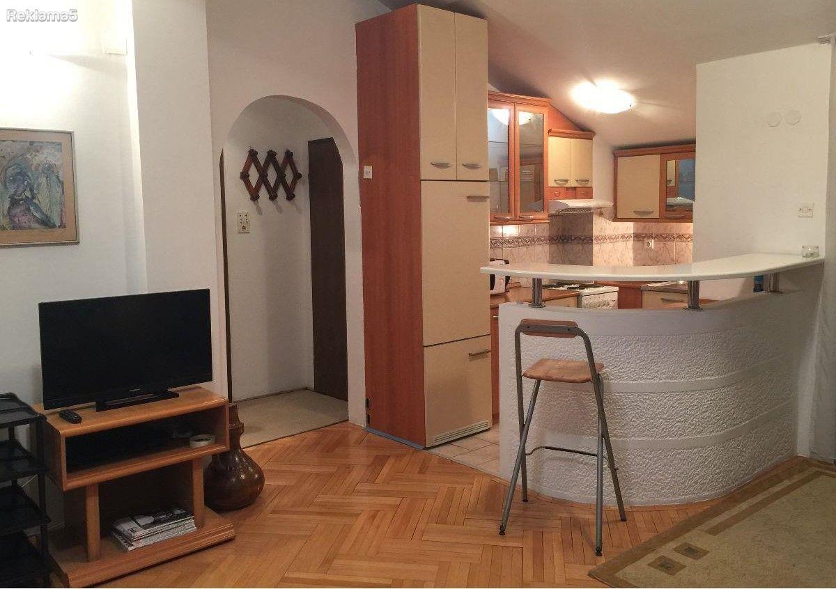 AGENCIJA"DOM" IZDAVA STAN DO KLINIKA 55m2