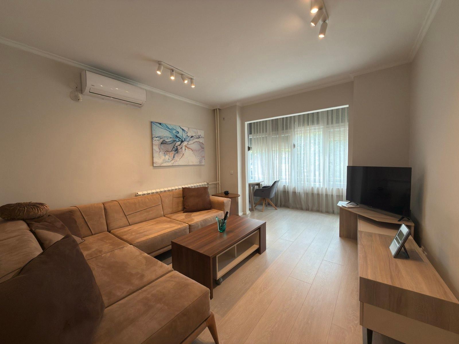 Se izd. 3 soben namesten 71m2 Centar