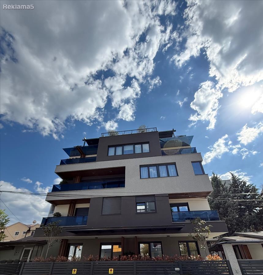 Se izdava/iznajmuva nov 4soben stan vo Taftalidze 90m2