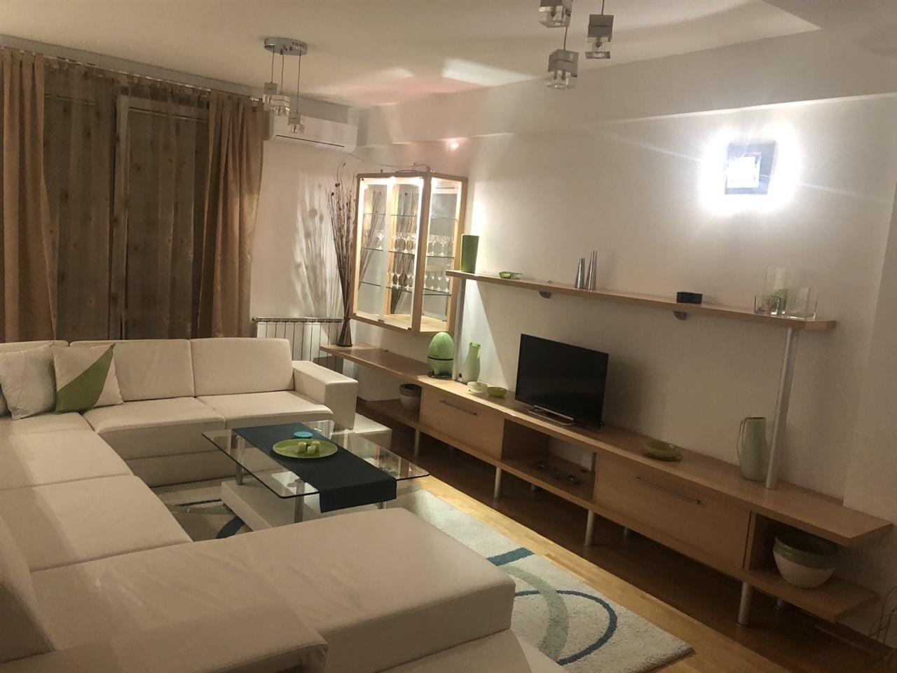 A fully furnished apartment of 90 m2 is for rent