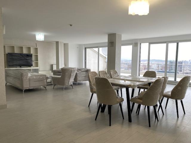 Se iznajmuva prekrasen stan na Vodno od 249m2