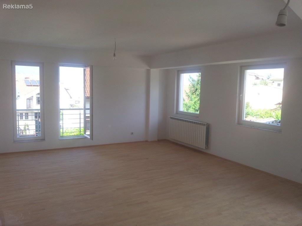 Izdavam Nov Prazen Trosoben Stan 92 m2 Kozle
