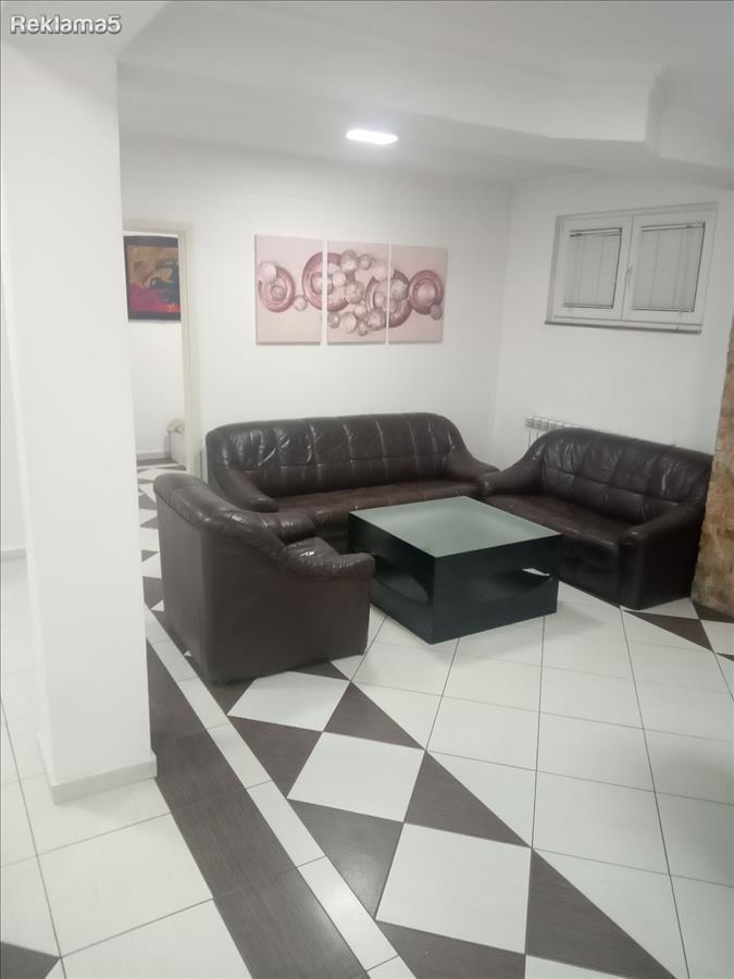 Izdavam Nov Dvosoben STan 55 m2 Kozle