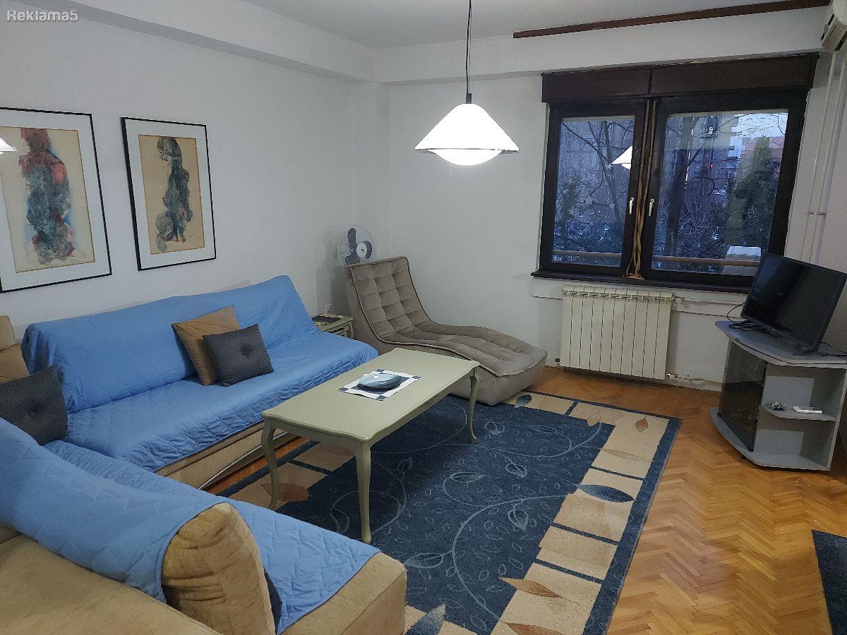 Izdavam Dvosoben stan od 64m2 vo Taftalidze