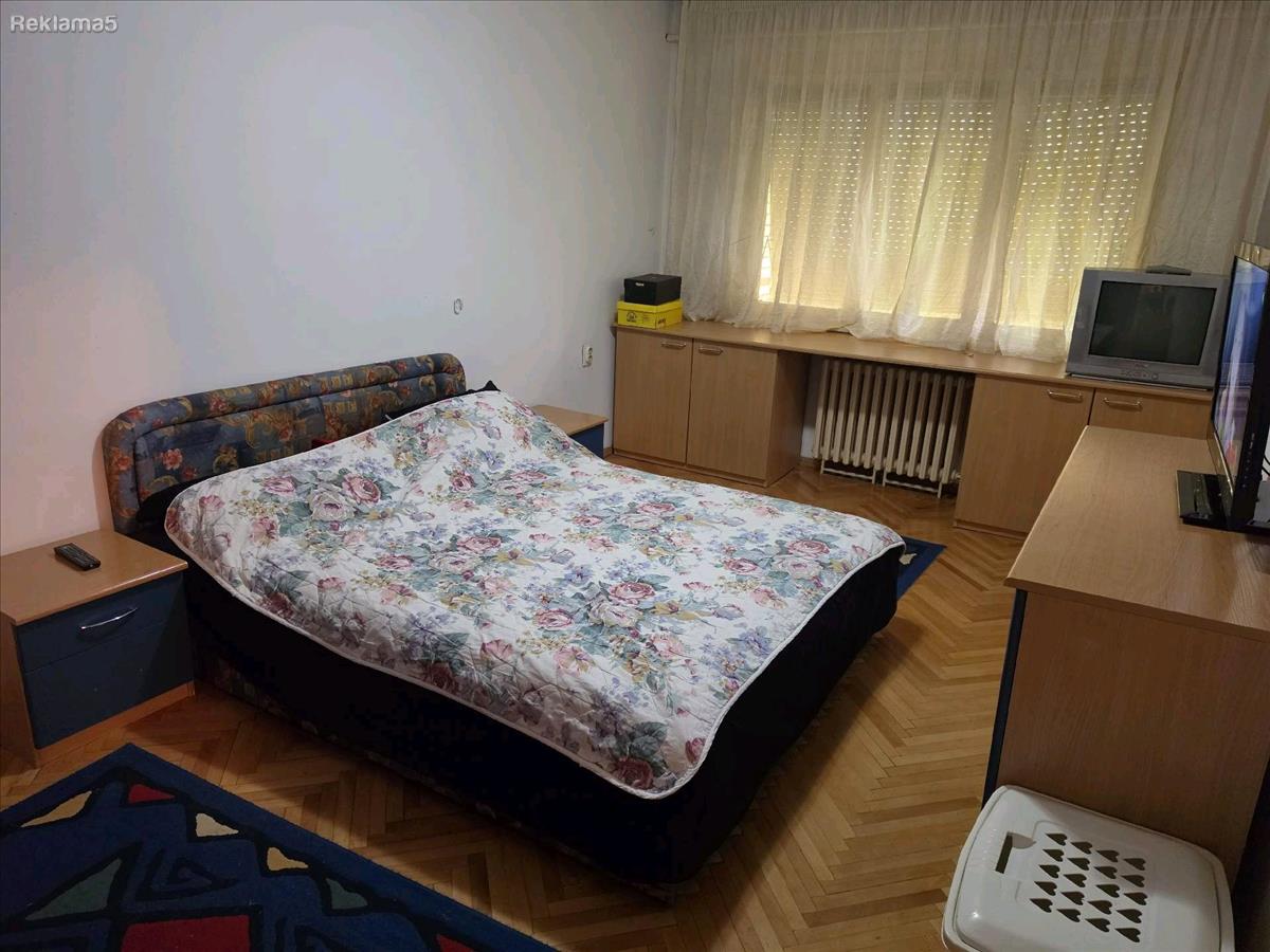 se izdava kompletno namesten stan vo karpos 4