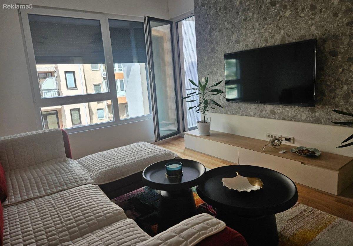 NEW LUXURIOUSLY FURNISHED APARTMENT FOR RENT NEAR UNIVERSAL