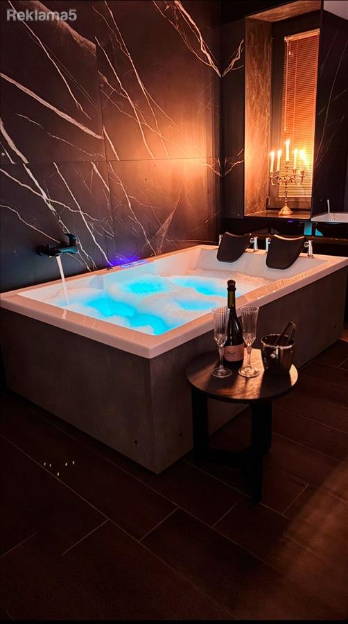 Se izdava luxuzen stan so 1 spalna soba vo Centar