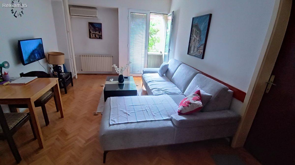 Iznamivam stan 42m2 vo Kapistec centar