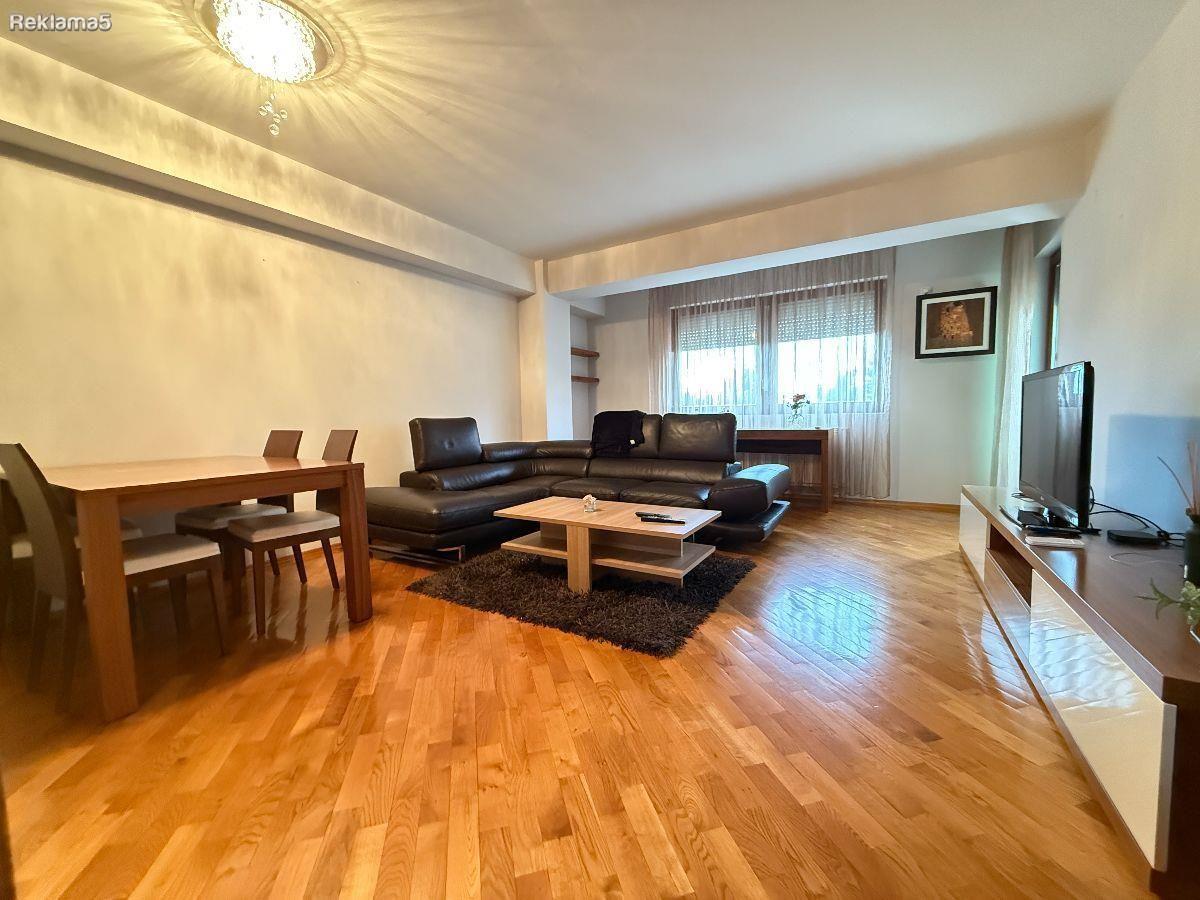 An apartment on the water is for rent