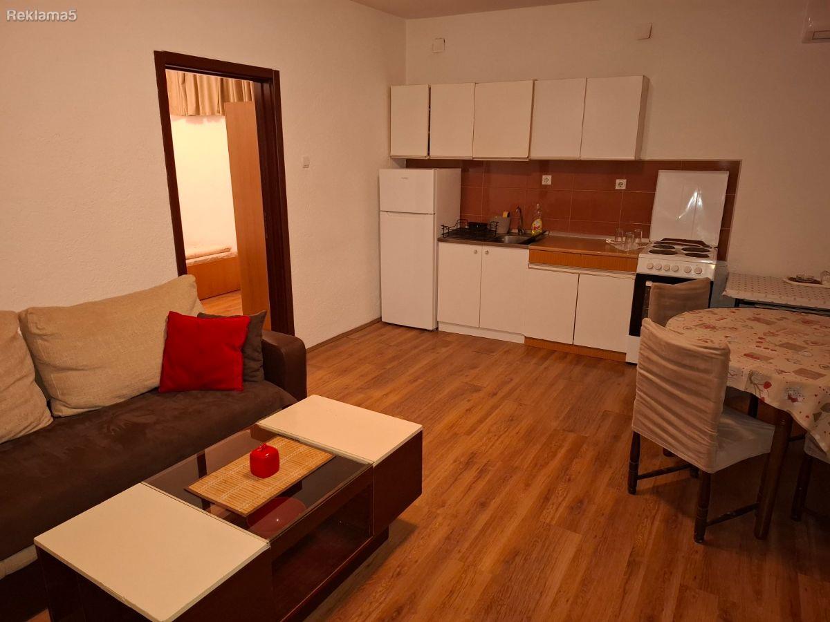 I rent an apartment in the city center
