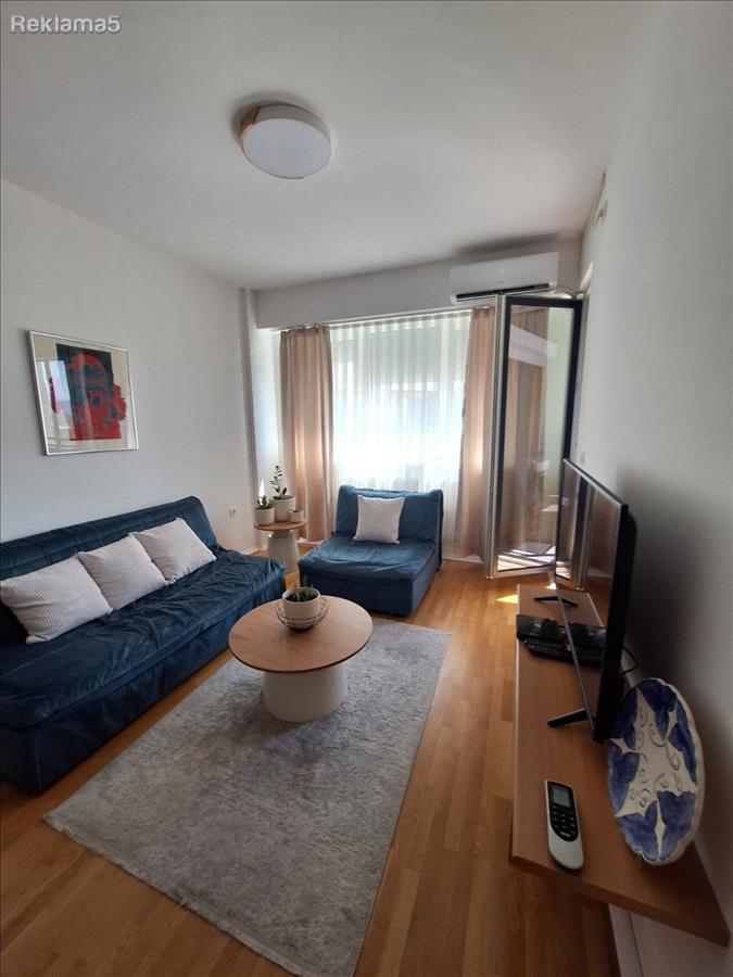 Dharma Doma rents out a new apartment opposite Porta Vlae!!