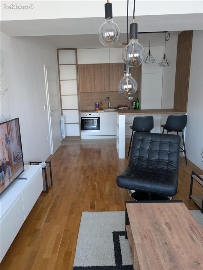 Se izdava nov namesten dvosoben 45m2