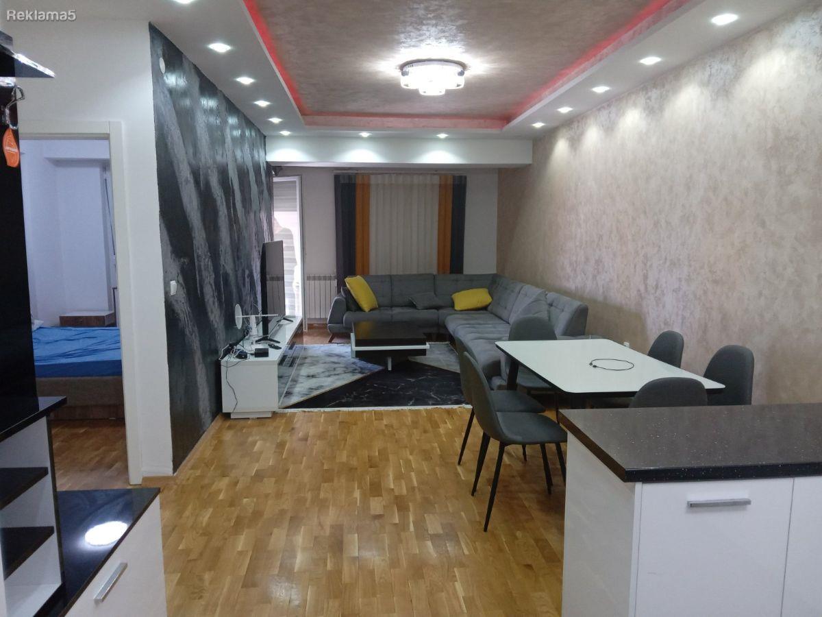 Se izdava nov namesten dvosoben 55m2 Taftalidze kaj Ramstor