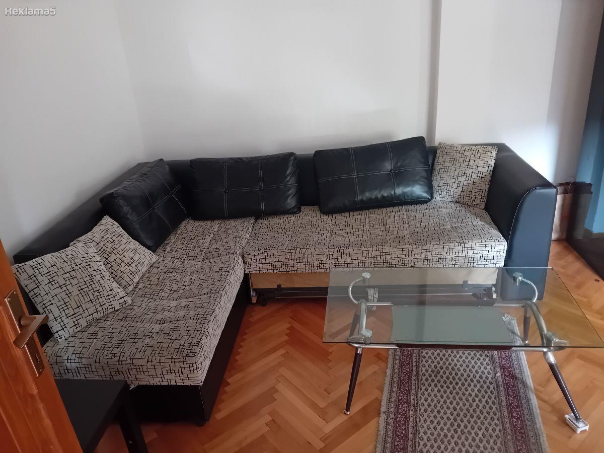 3 bedroom floor of a 67m2 house for rent