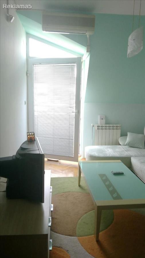 FURNISHED APARTMENT FOR RENT IN THE CENTER - 33 m²