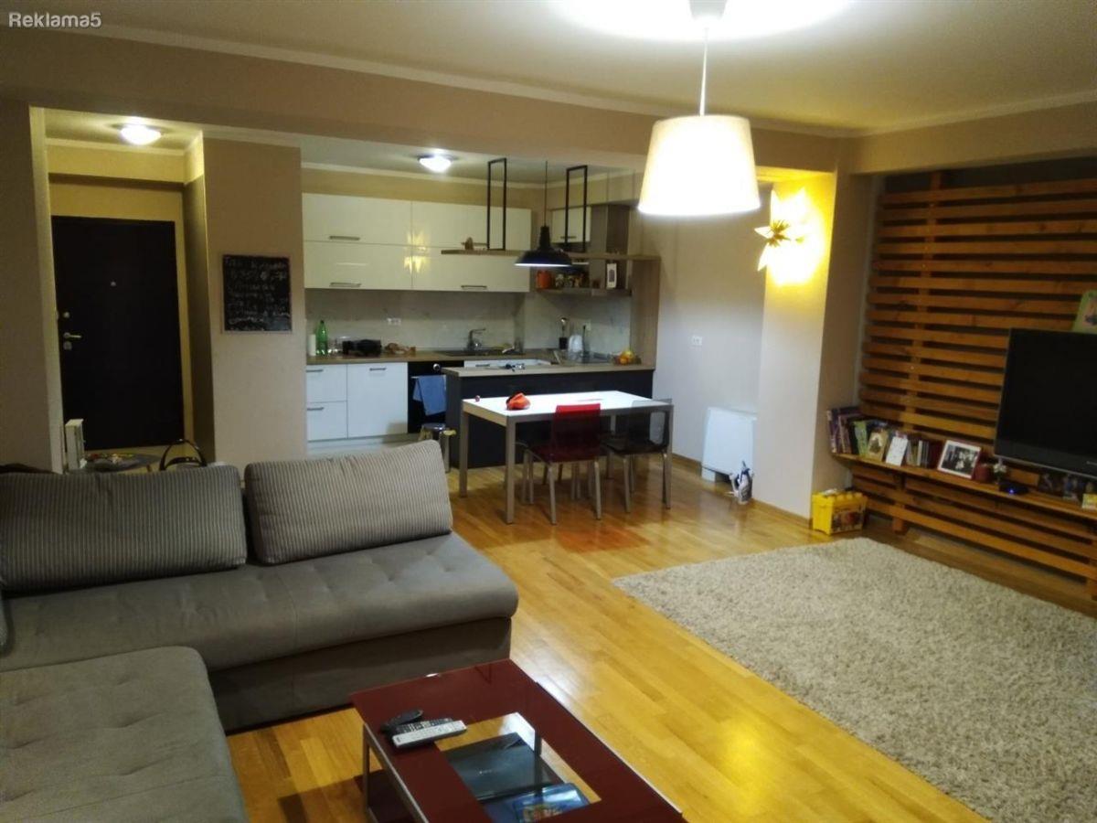 Nov cetvorosoben stan 110m2 Centar Univerzalna Sala