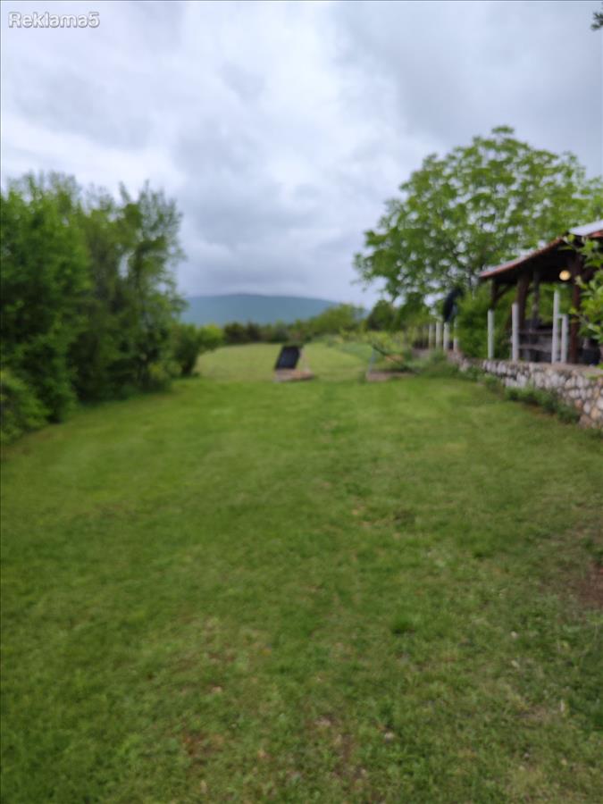 Prekrasna kuka so plac cca4000 m2