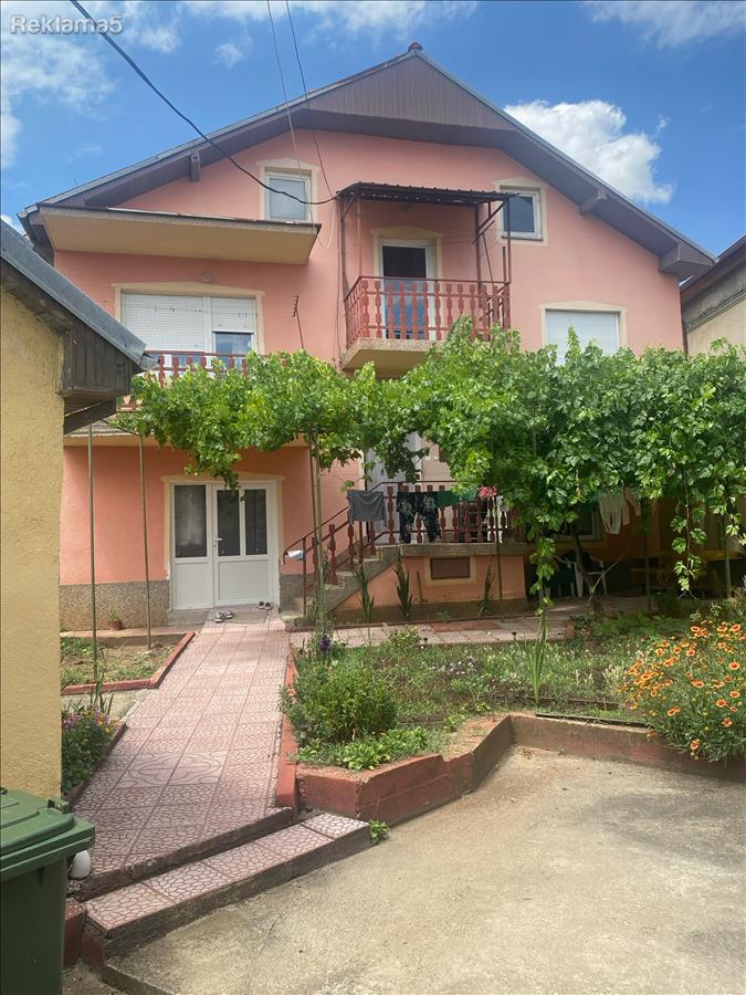 House of Karaorman above the broken mosque for sale