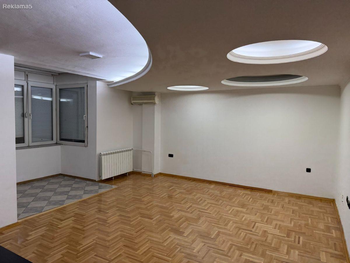 Apartment for rent in Centar office/residential area