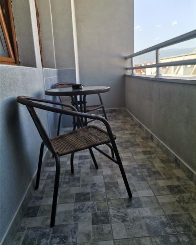 IZDAVAME stan kaj KAtolicka so dve spalni