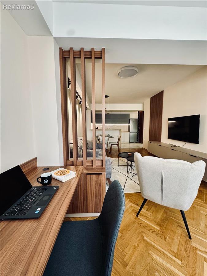 LUX apartment for rent behind Universal Hall