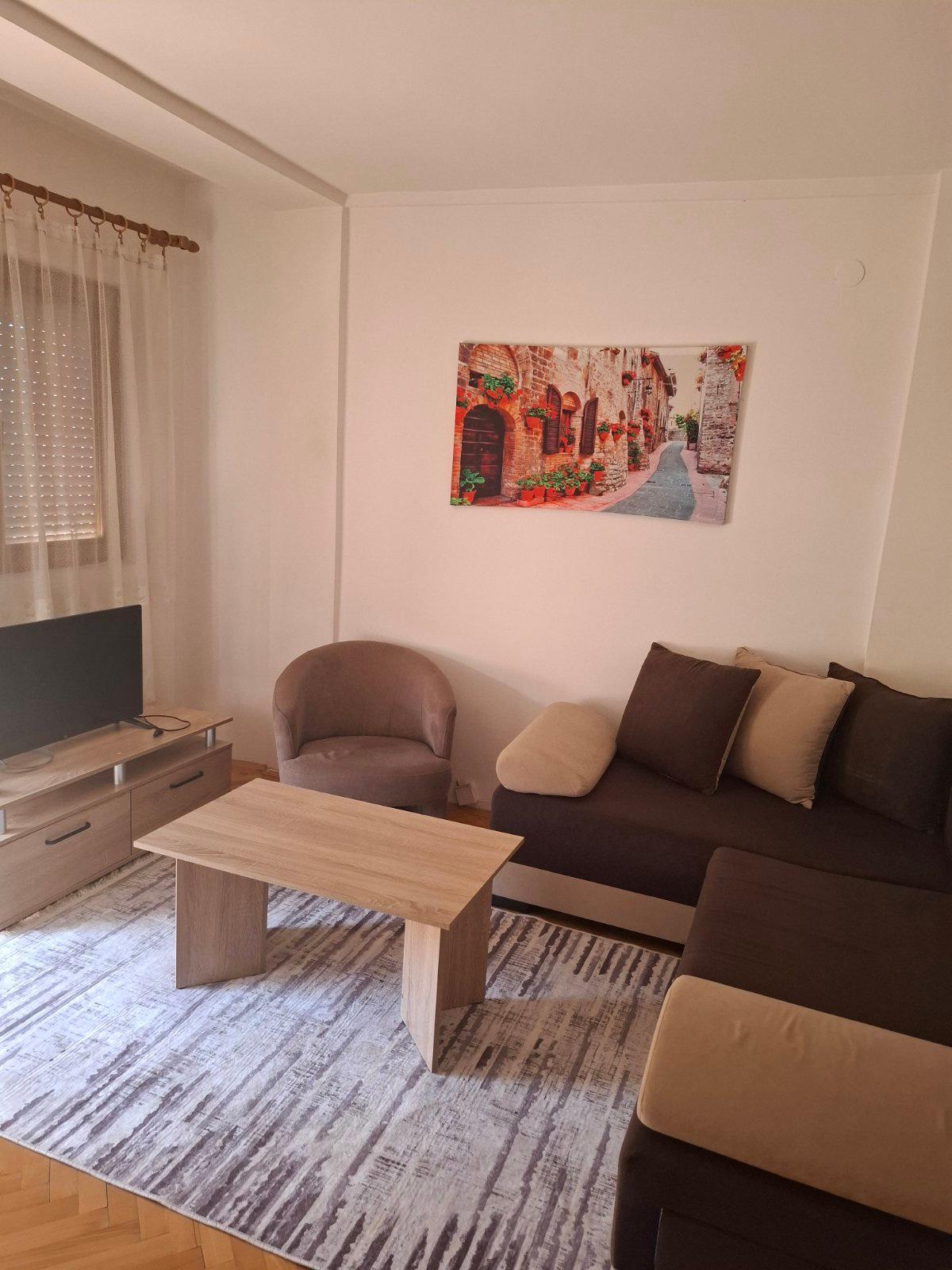 SE IZDAVA DVOSOBEN STAN VO KISELA VODA, EKONOMSKO