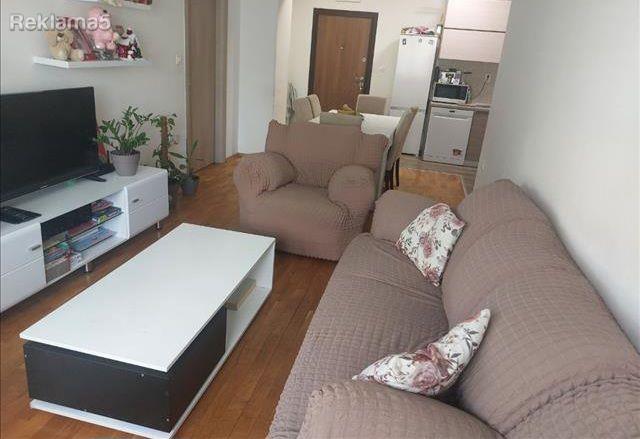 SAVIĆ IS SELLING AN APARTMENT IN ZHELEZARA
