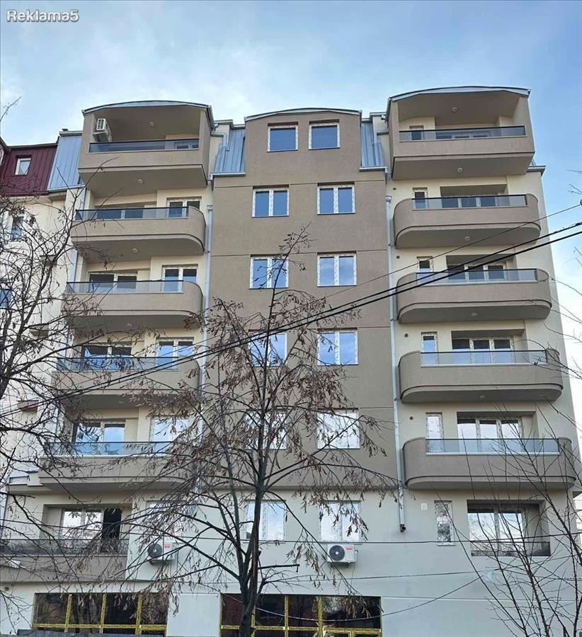 Se prodava nov stan 46m2m,Centar,do Narodna banka i Vero Jum