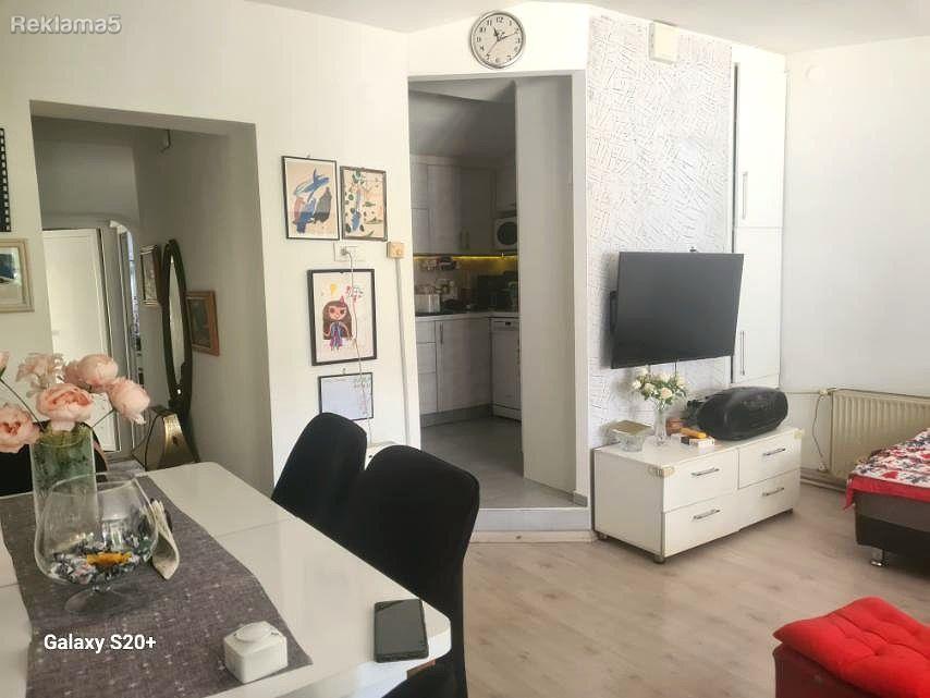 SE PRODAVA SPRAT OD KUKJA 59M2 VO MICHURIN