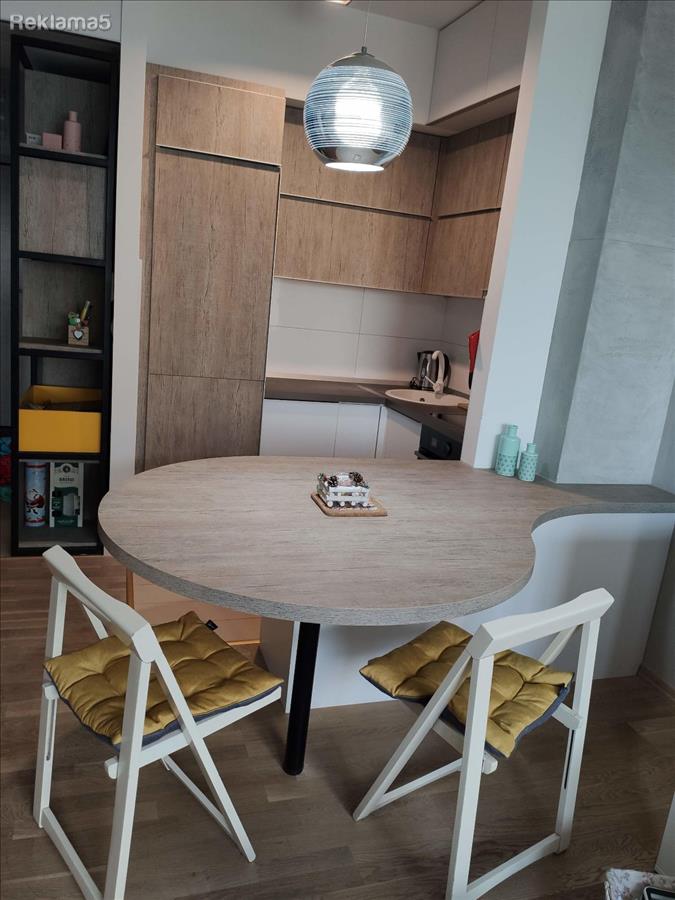 SE PRODAVA MODEREN STAN 43M2 VO MICHURIN