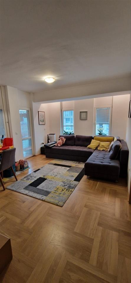 Se prodava stan od 60m2 vo Bunjakovec
