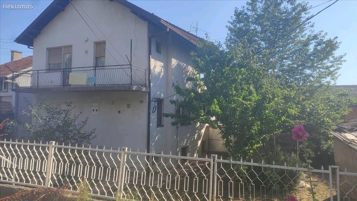 Se prodava Kuca