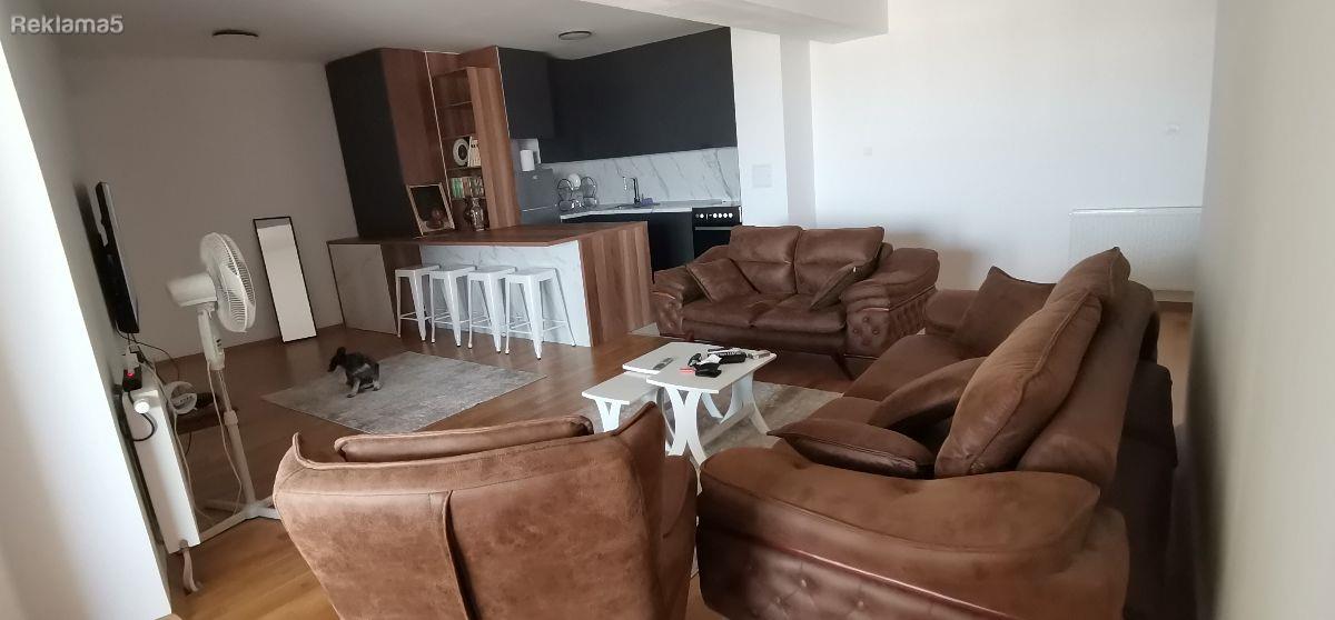 FOR RENT 4 BEDROOM APARTMENT WITH 2 BATHROOMS
