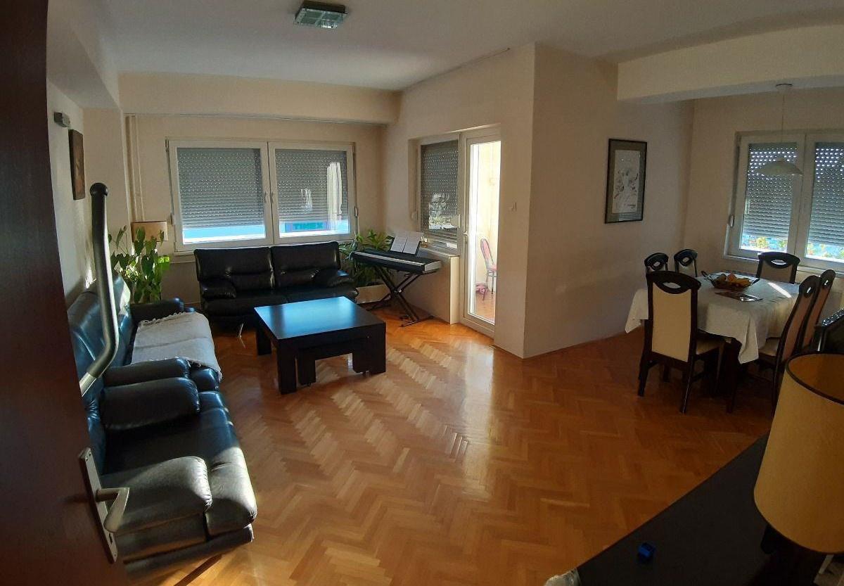 Se prodava stan 84m2 so dve spalni sobi vo Aerodrom