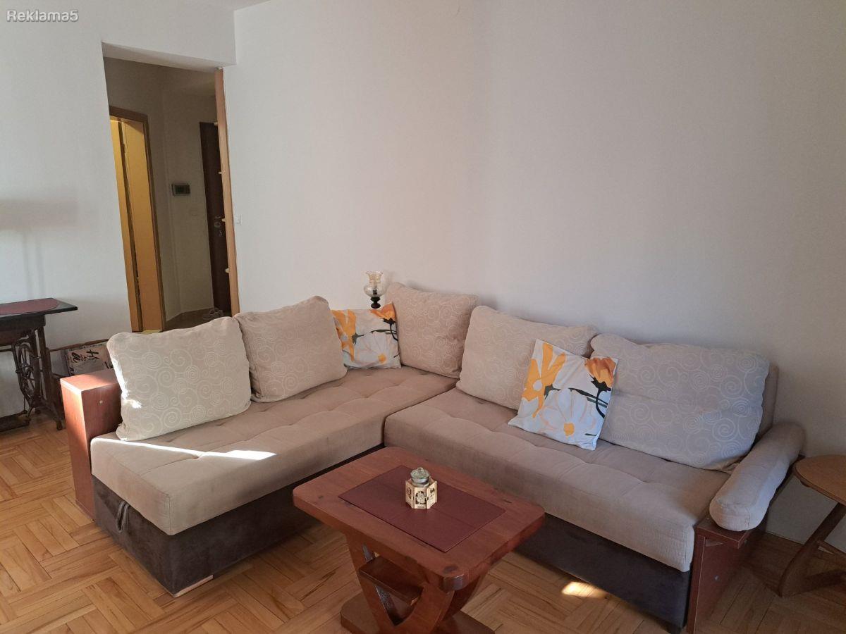 Se izdava 2-soben stan kaj MIDA