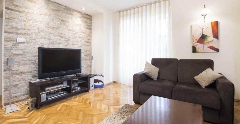 Renovated apartment for sale in Centar with h. Bristol