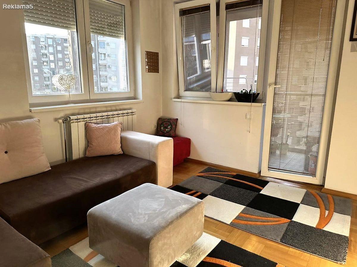 Fully furnished studio apartment for rent in Aerodrom | 33m²