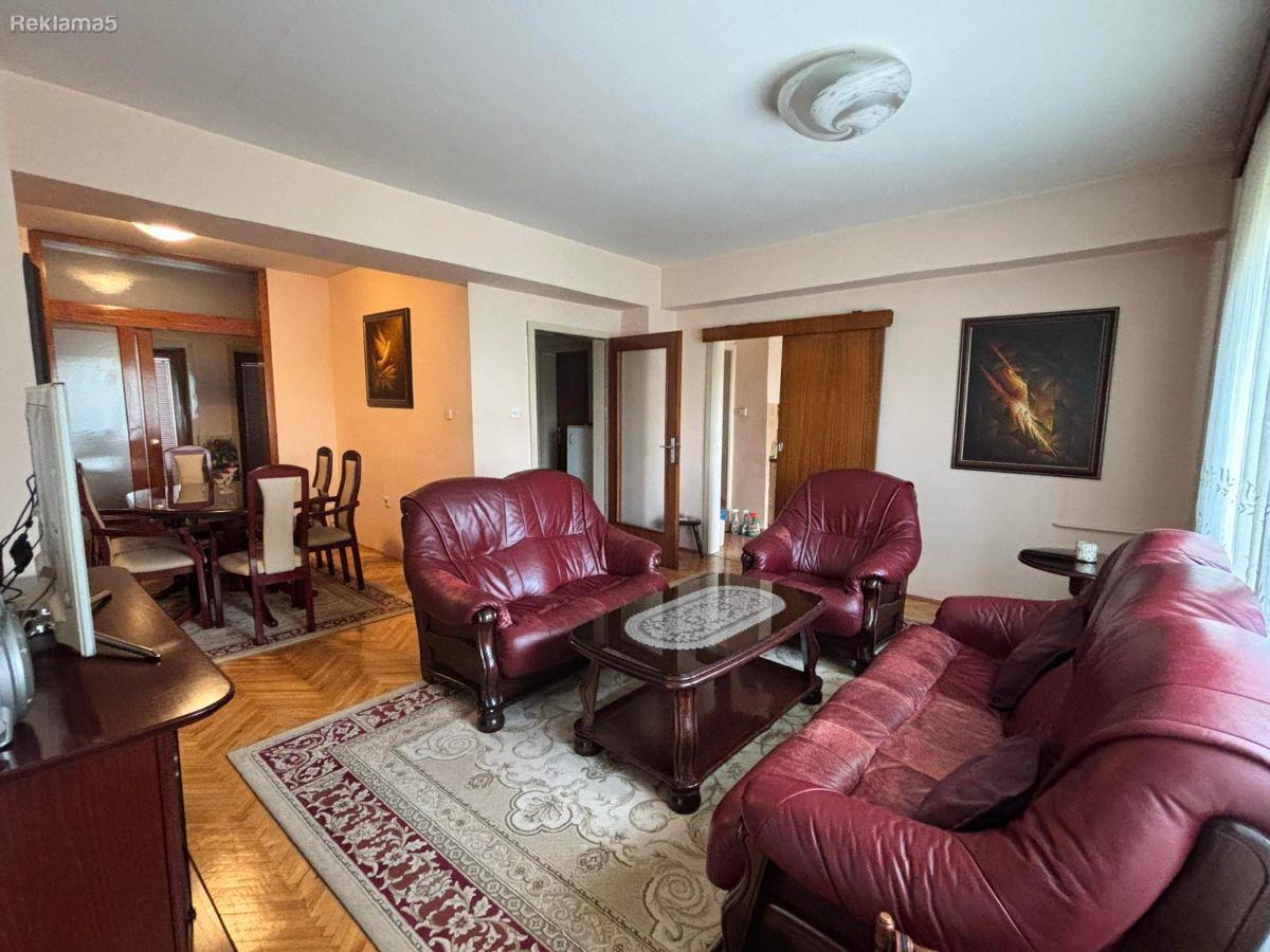 FOR SALE five-room apartment next to Nova Zeleznička