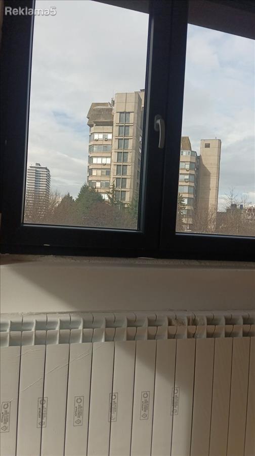 Garsonjera kaj narodna banka