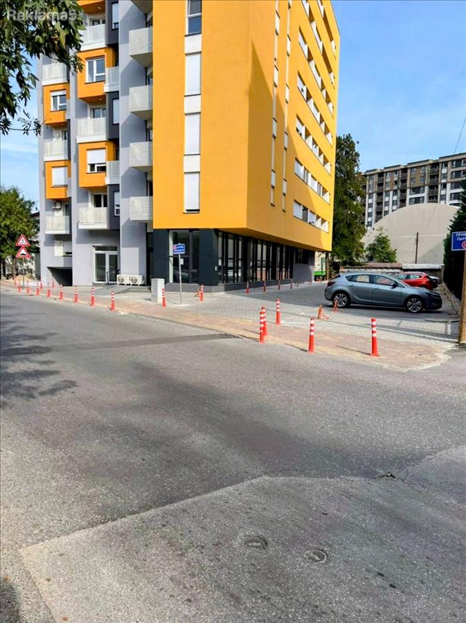 I rent an apartment