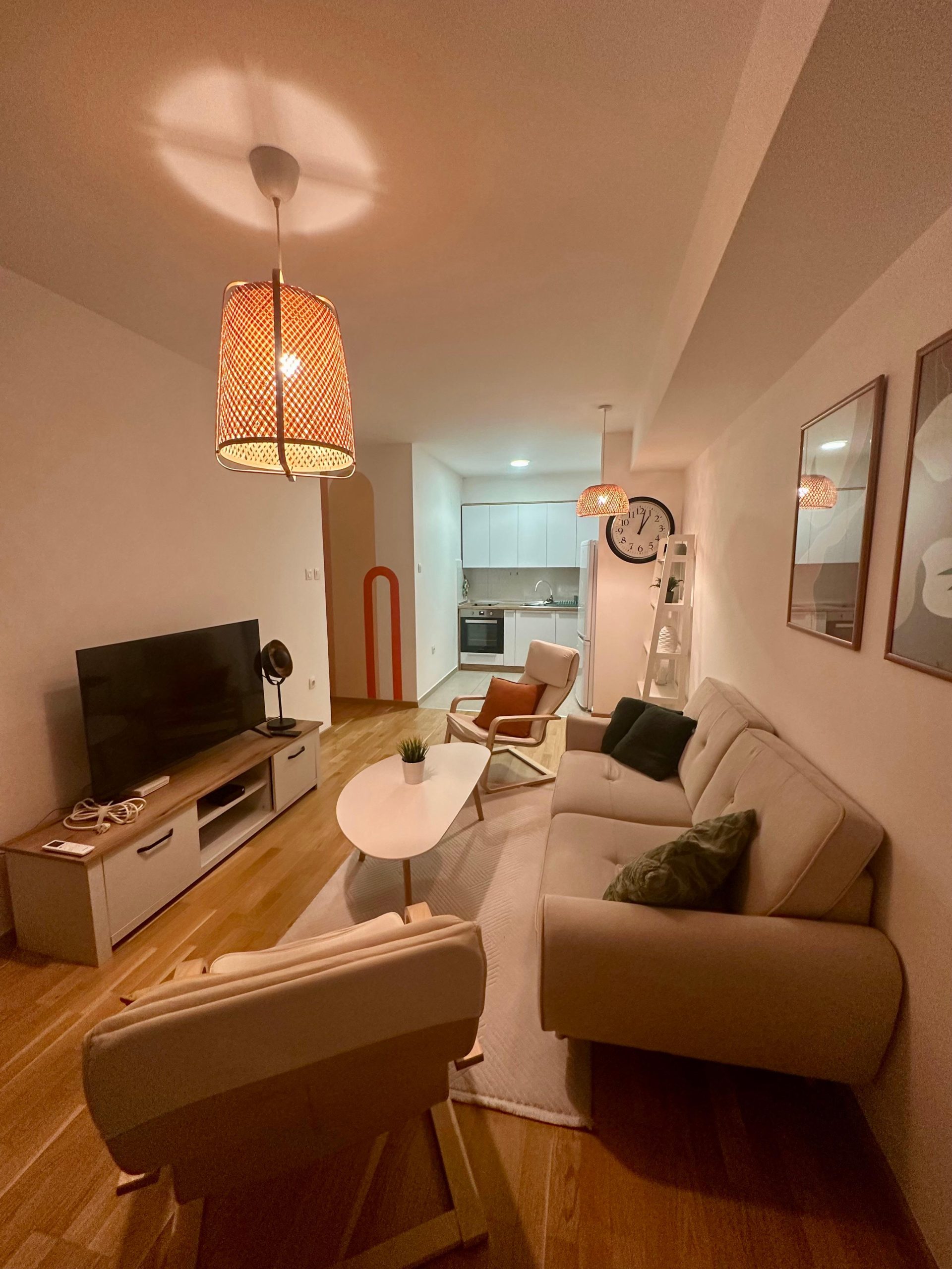 Modern three-room apartment for rent in Aerodrom