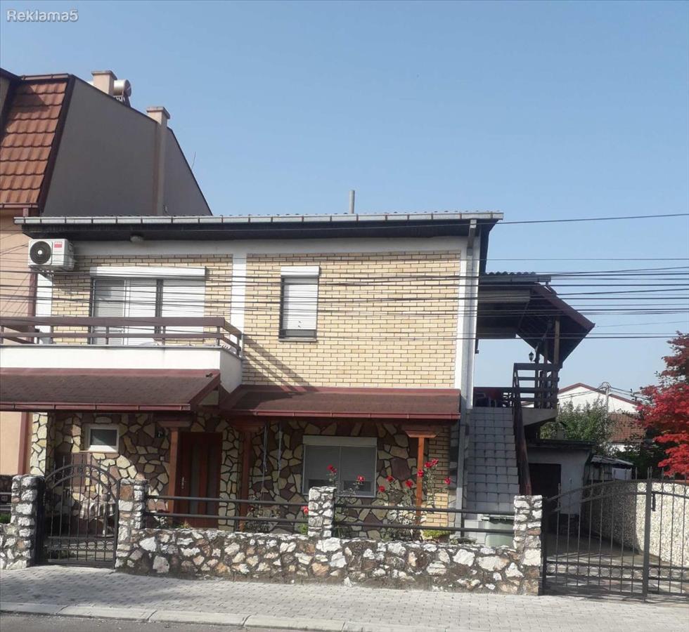 House in Neselba Lisice