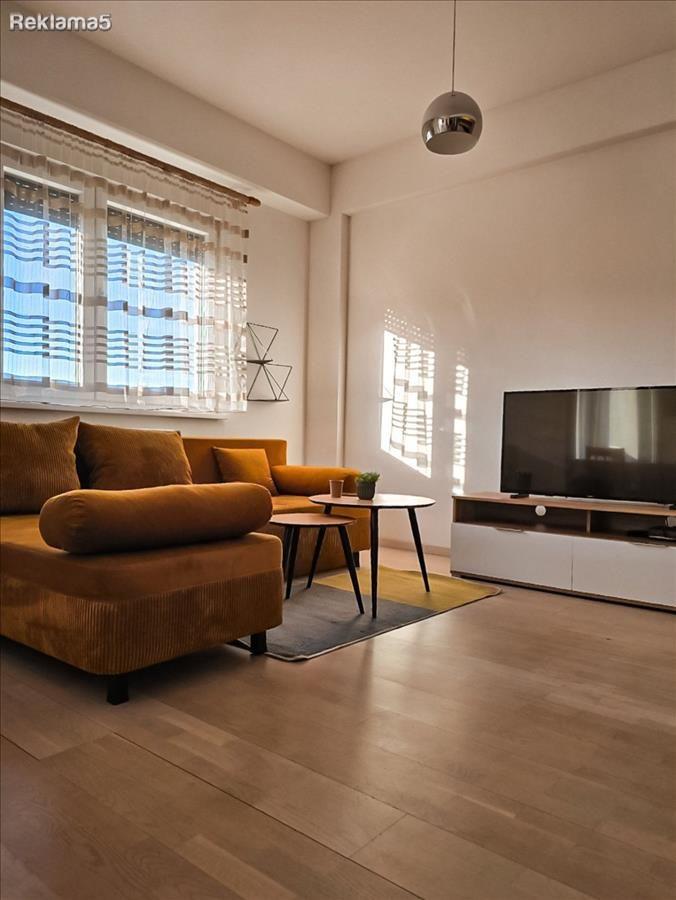 Three-room apartment for rent in Aerodrom | 400 €