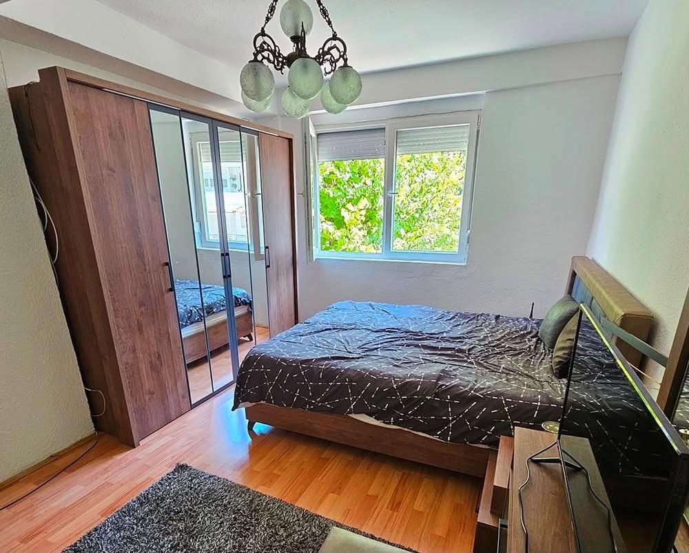 SPACIOUS AND COMPLETELY FURNISHED APARTMENT FOR RENT IN AUTOCOMAD