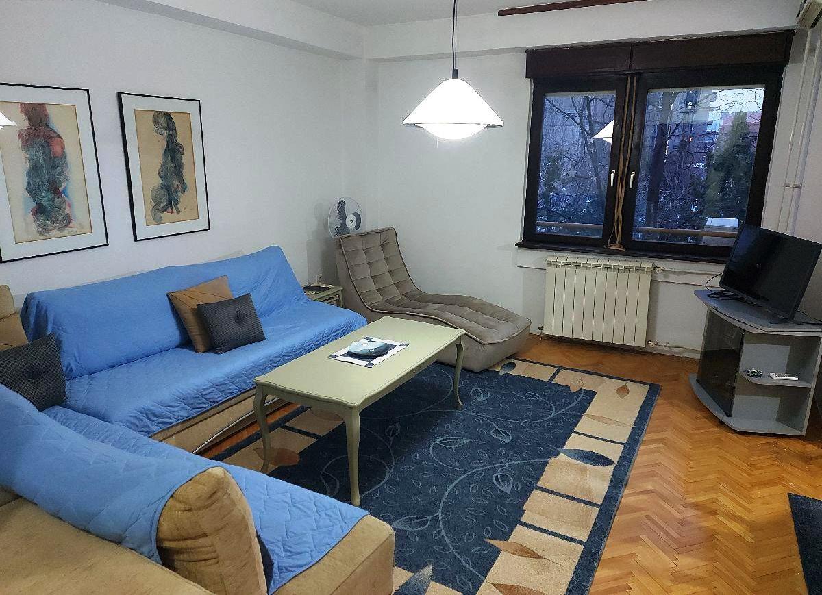 We are renting a 64m2 apartment in Taftalidze next to student Gotse Delchev