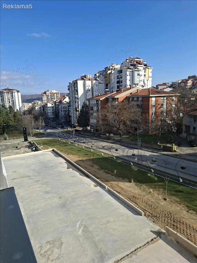 Se izdava nov stan vo Vel city 72m2 na 2 sprat