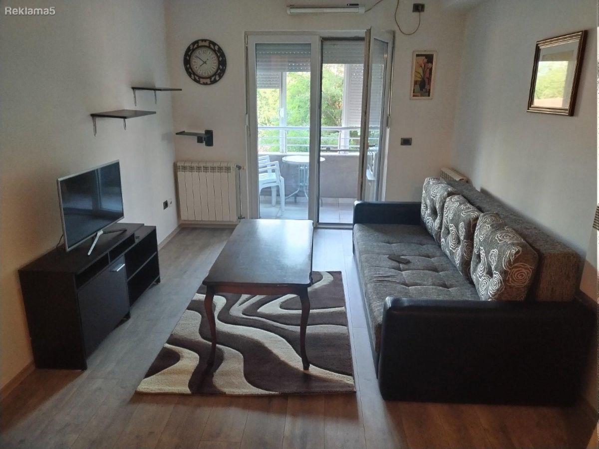 We are renting a 60m2 apartment behind Nova Taftalidze