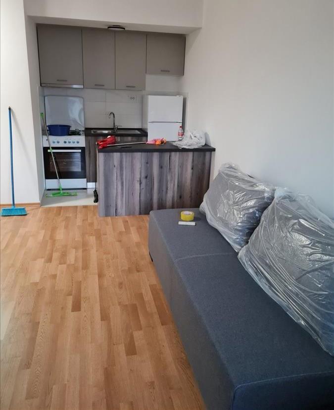 Se izdava stan 41m2 so garazha vo Aerodrom